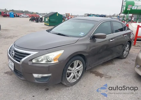 2015 Nissan Altima 2.5/2.5 S/2.5 Sl/2.5 Sv z USA, uszkodzony, nr VIN 1N4AL3APXFN916579